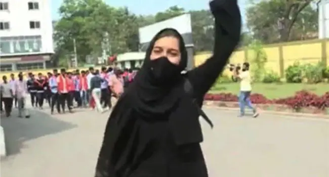 Brave Indian Muslim Girl Muskan Khan! Hijab Protest